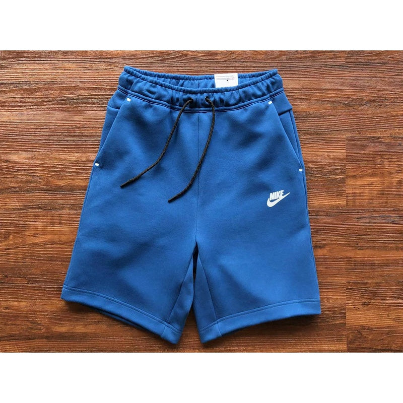 Nike Tech - Shorts