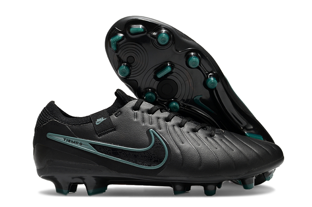 Nike Tiempo - Football