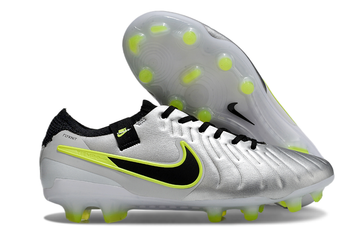 Nike Tiempo - Football