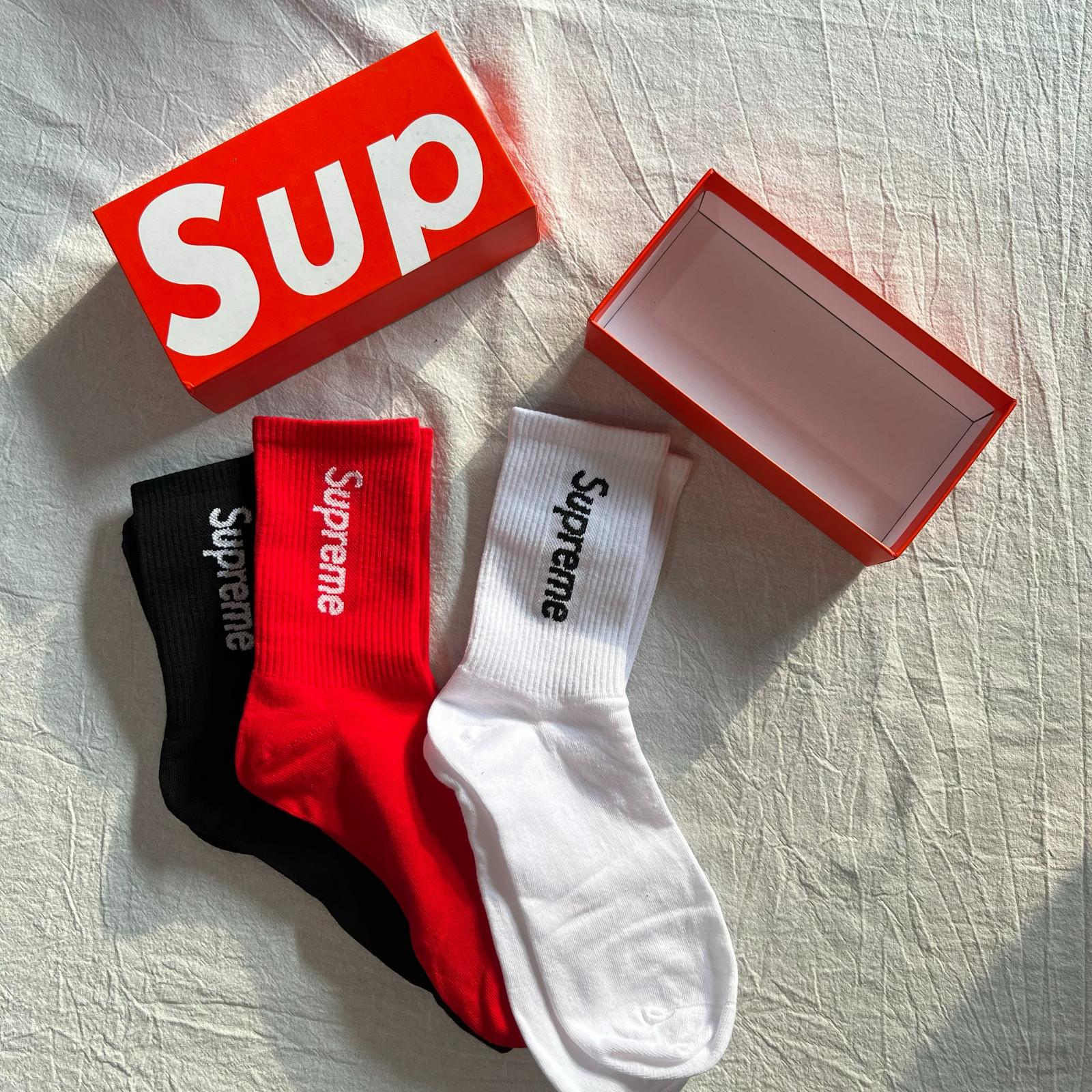 Nike Supreme Pair Of Socks - סט גרביים