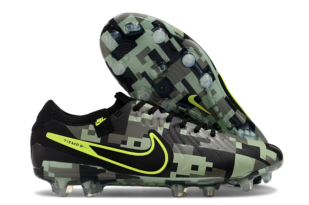 Nike Tiempo - Football
