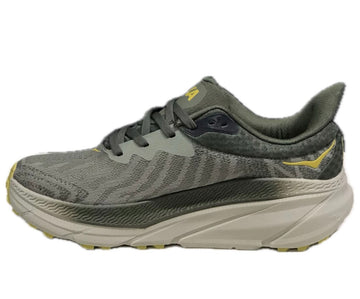 Hoka Challenger 7
